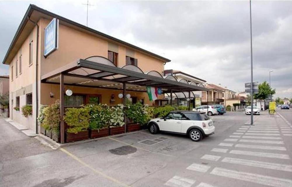 Locanda Da Renzo Treviso Exterior foto